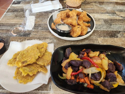 Rompeolas Bar & Grill photo