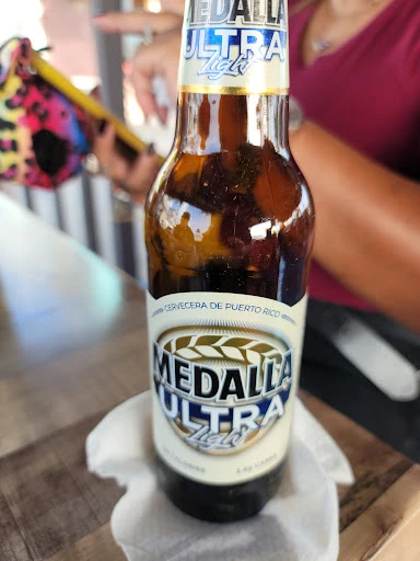 Rompeolas Bar & Grill photo 7